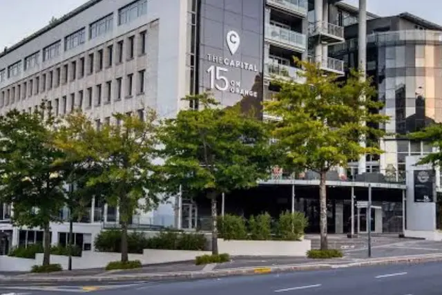 Orange On 15 Hotel is a modern hotel in Cape Town offering comfortable accommodation and convenient access to the city’s attractions, dining spots and business districts.